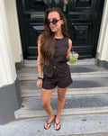 FLYNN HIGH WAIST SHORTS DONKERBRUIN