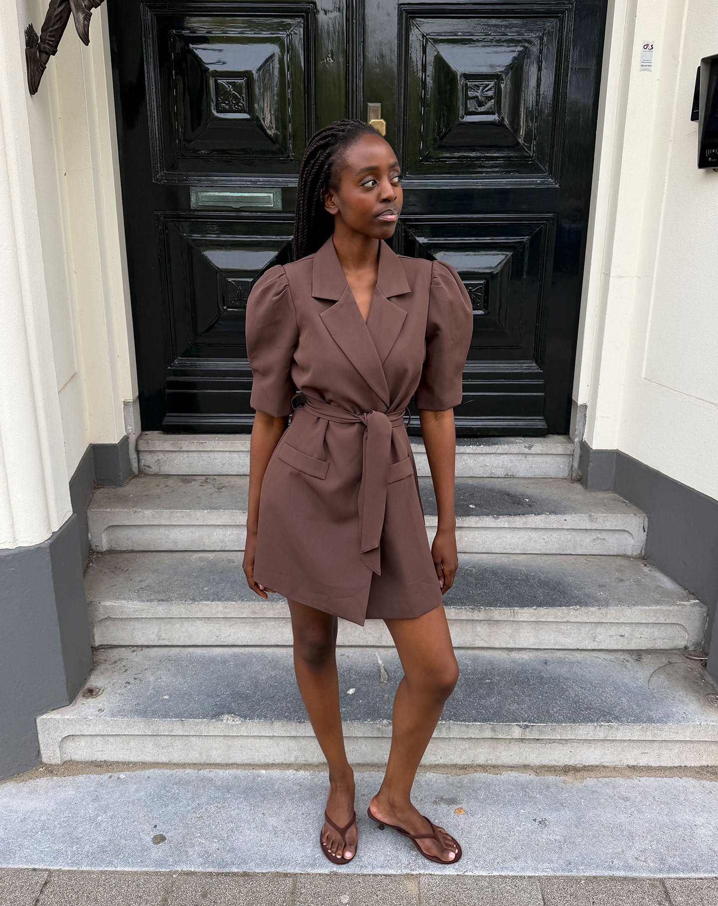 SEMMIE PUFF SHOULDER BLAZER DRESS BRUIN