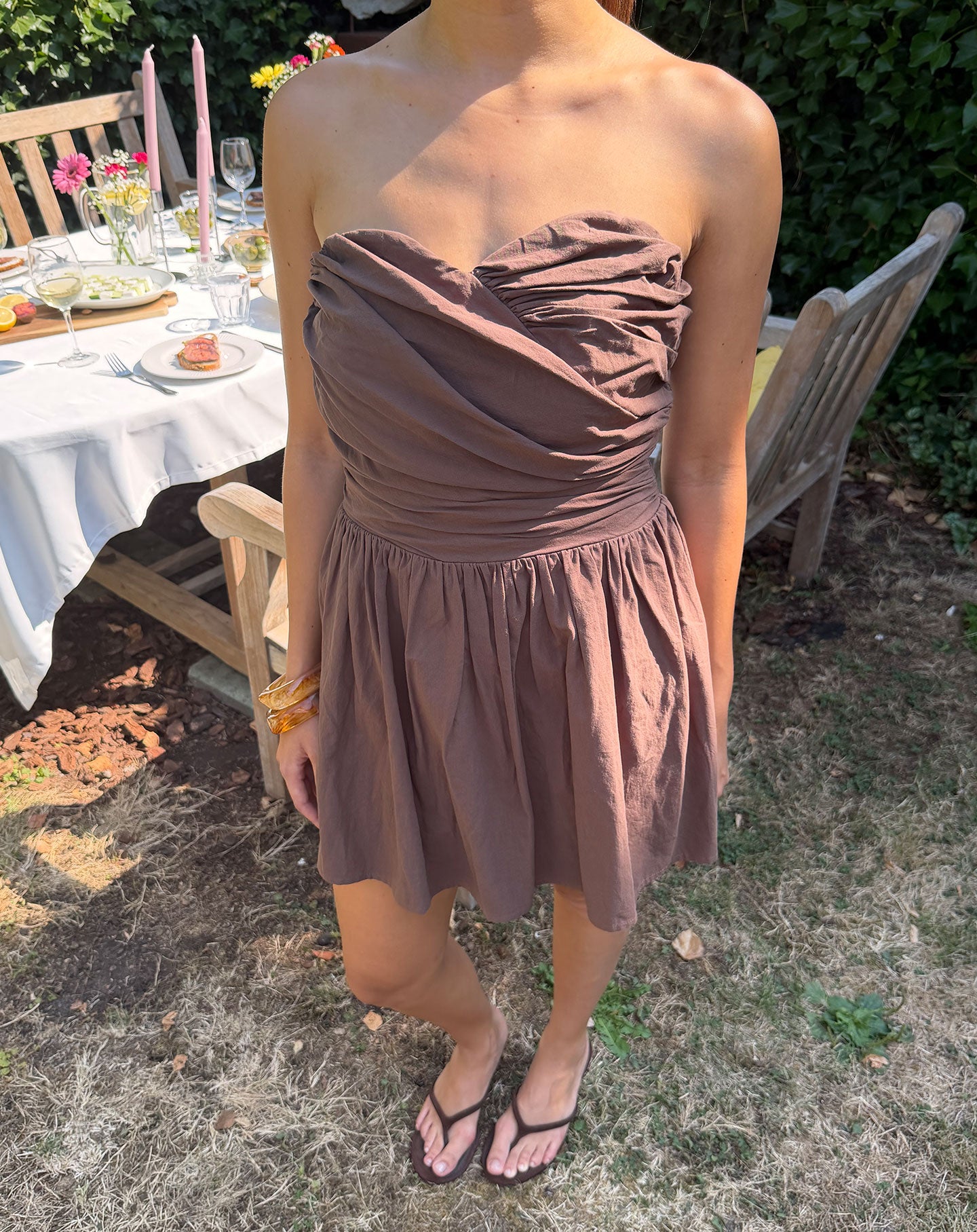 KIRA STRAPLESS COTTON DRESS BRUIN