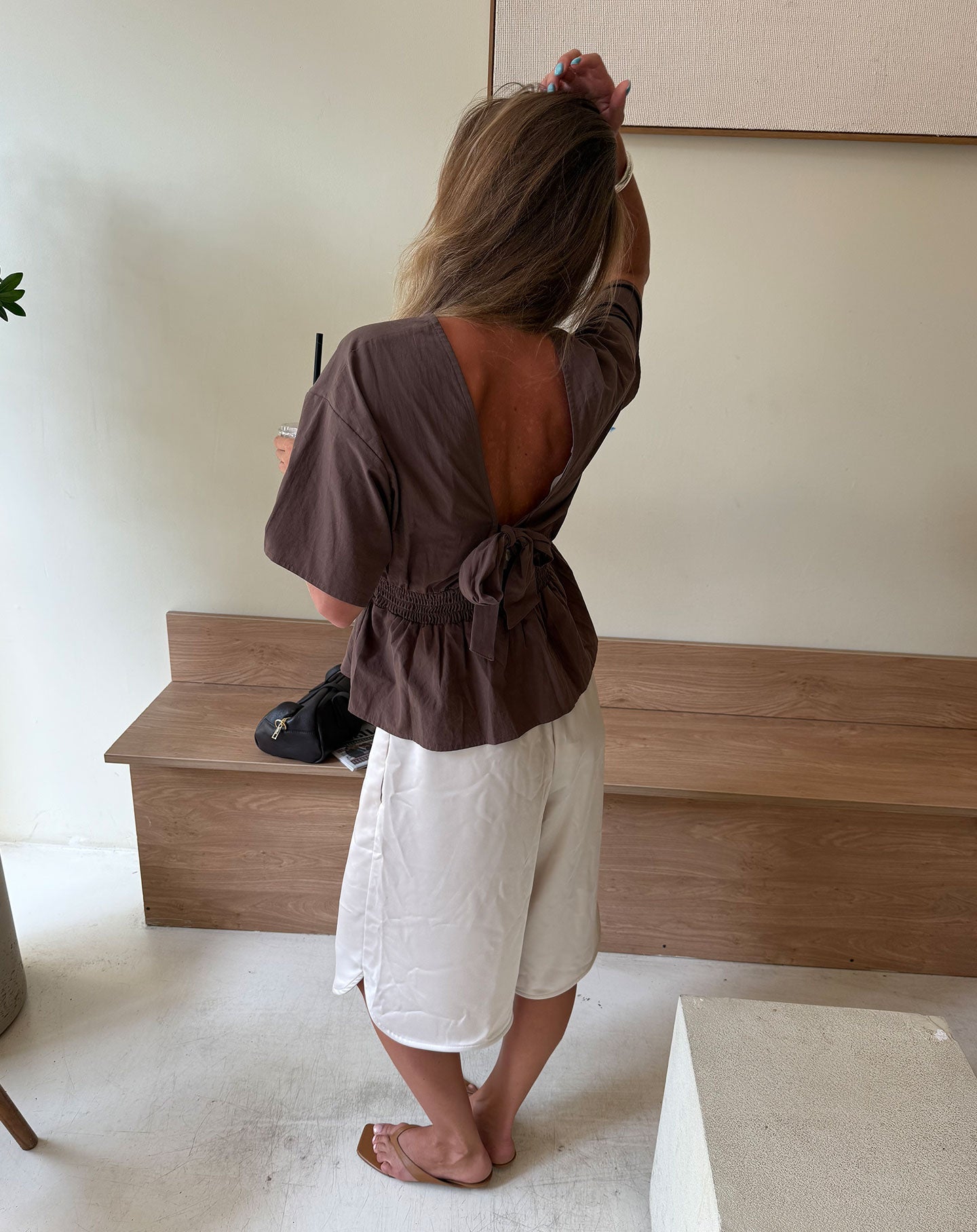 KIRA NAKED BACK TOP BRUIN