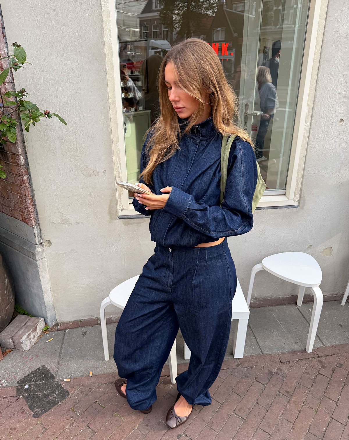 FLOWY BALLOON JEANS DONKERBLAUW