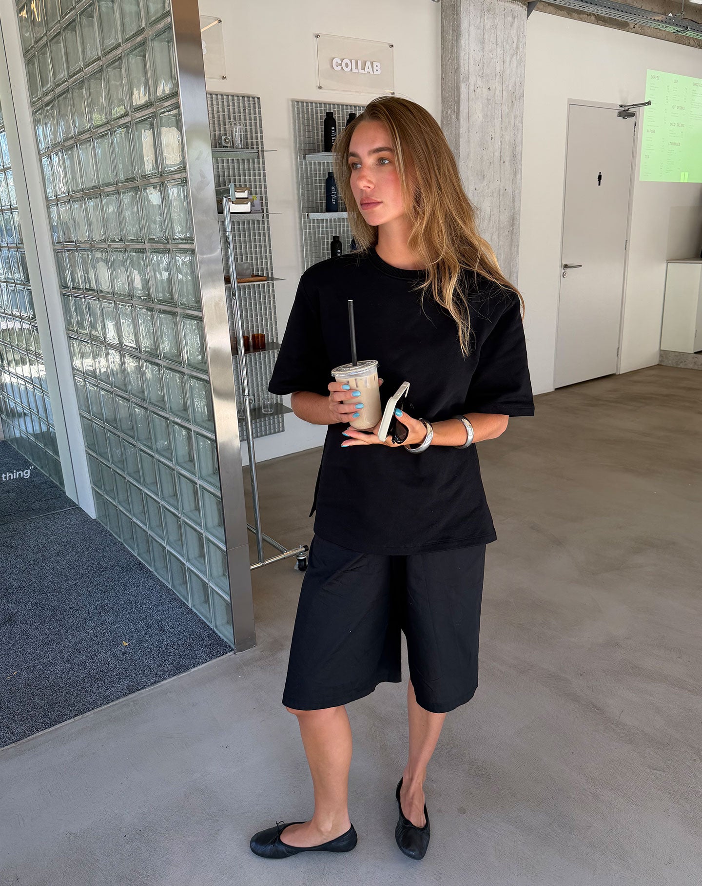 BOXY PADDED SLIT SWEAT TEE ZWART