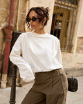 PADDED SHOULDER BUBBLE HEM LONGSLEEVE TEE CRÈME