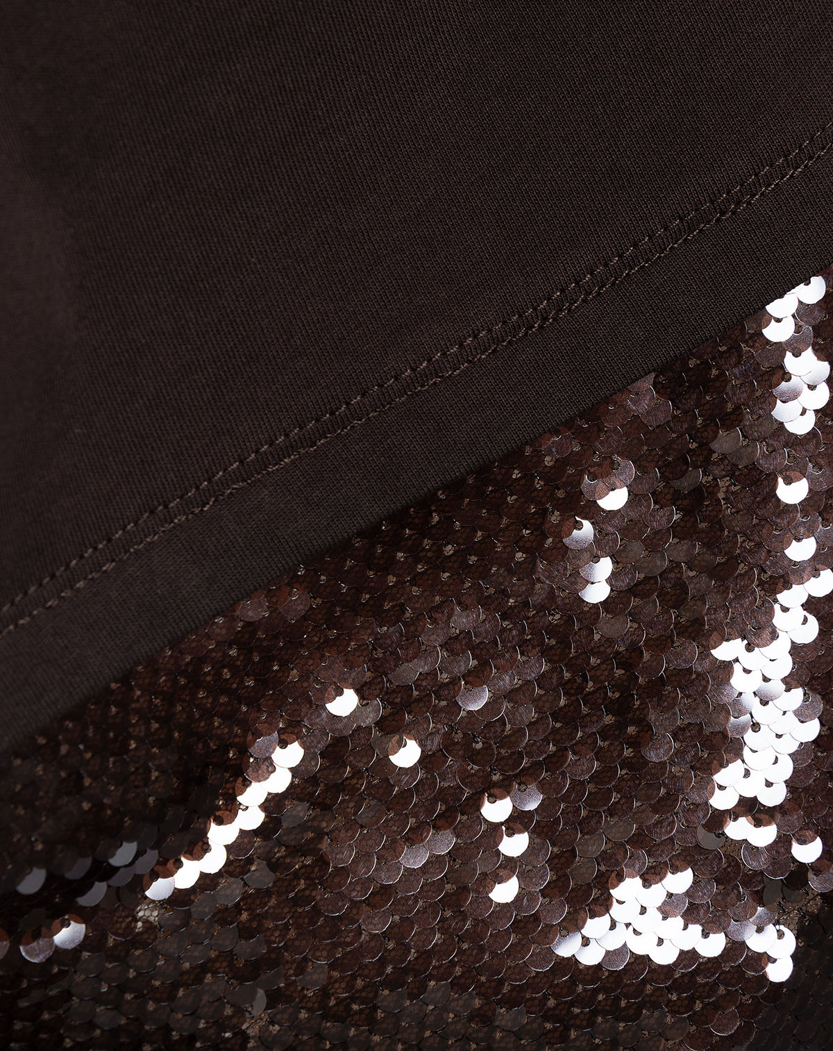 ASYMMETRIC SEQUIN BOTTOM TEE DARK BROWN