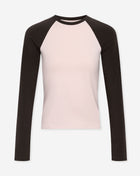 FITTED CONTRAST RAGLAN LONGSLEEVE TEE ROZE