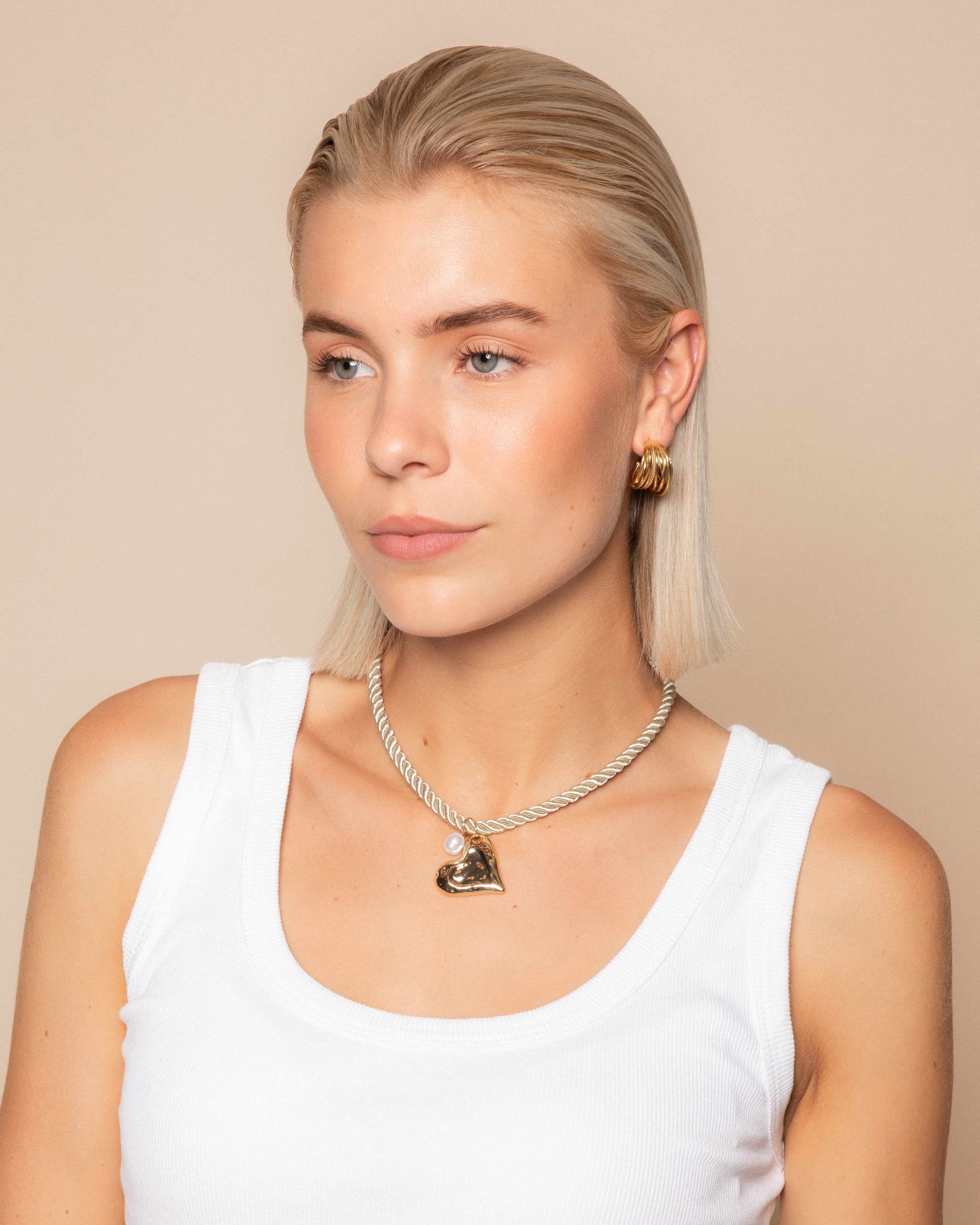 HEART CORD NECKLACE BOTERGEEL