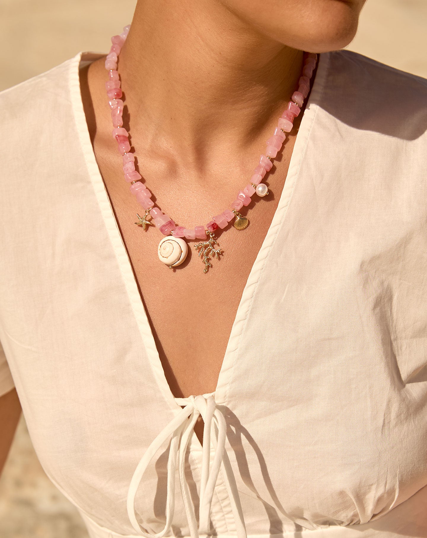 KAIA CHARM BEADS NECKLACE PINK