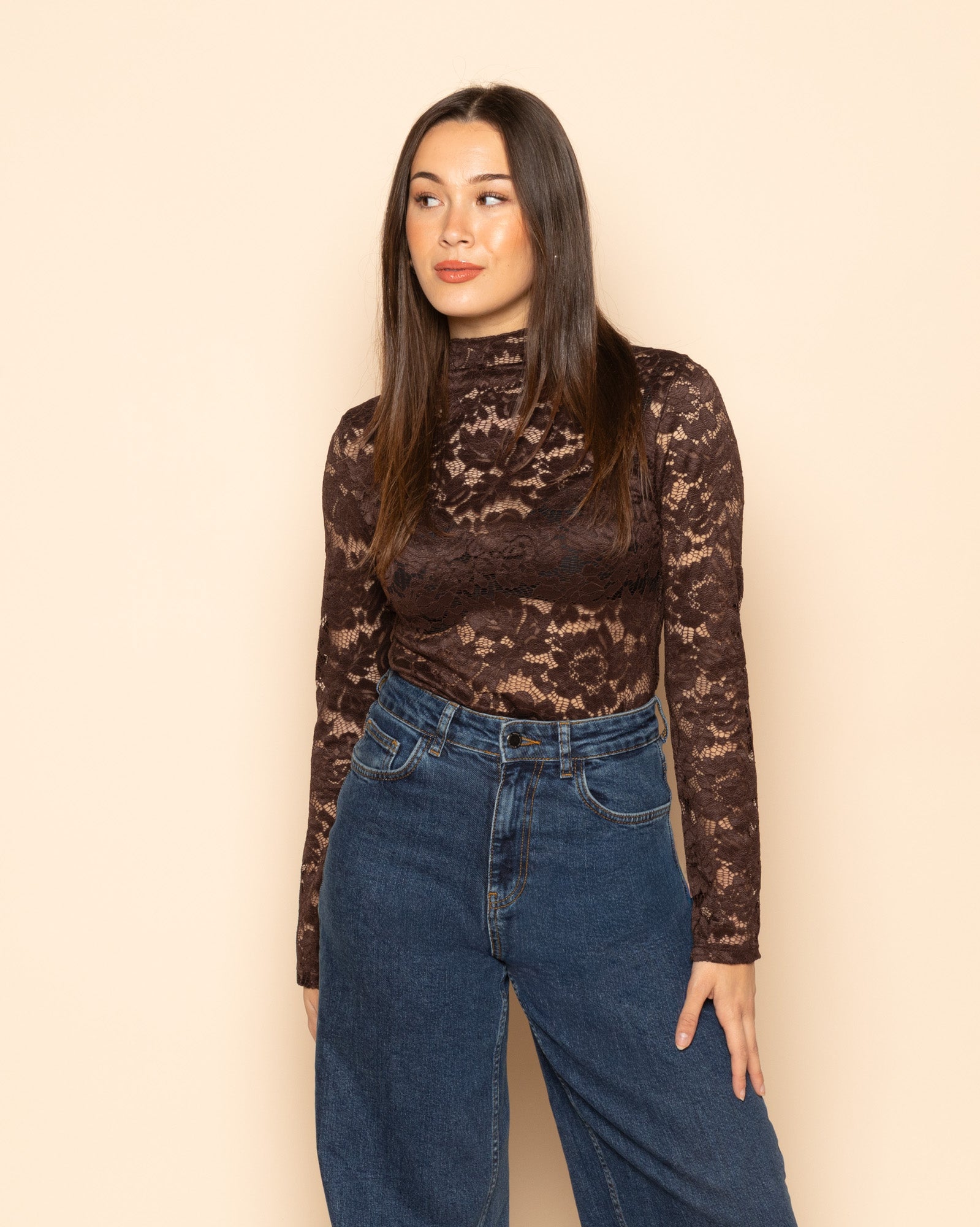 ROSY LACE TOP BRUIN
