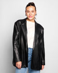 LINA FAUX LEATHER BLAZER ZWART