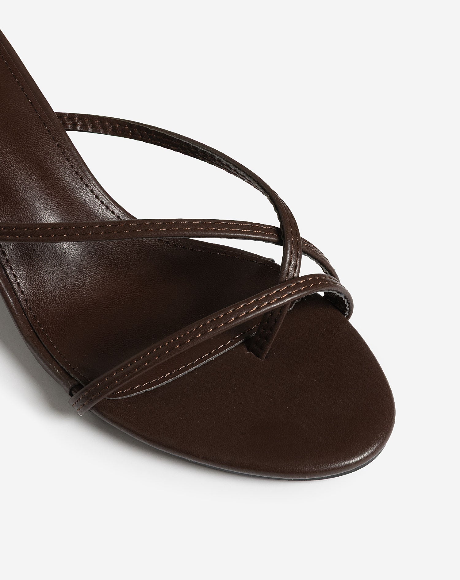 STRAPPY KITTEN HEELS BRUIN
